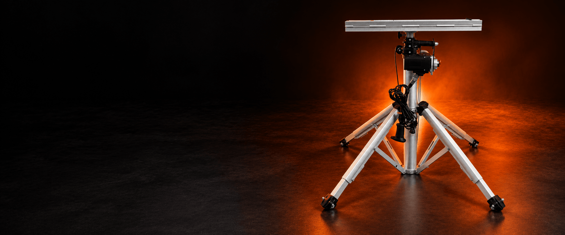 E370 Portable electric material lift