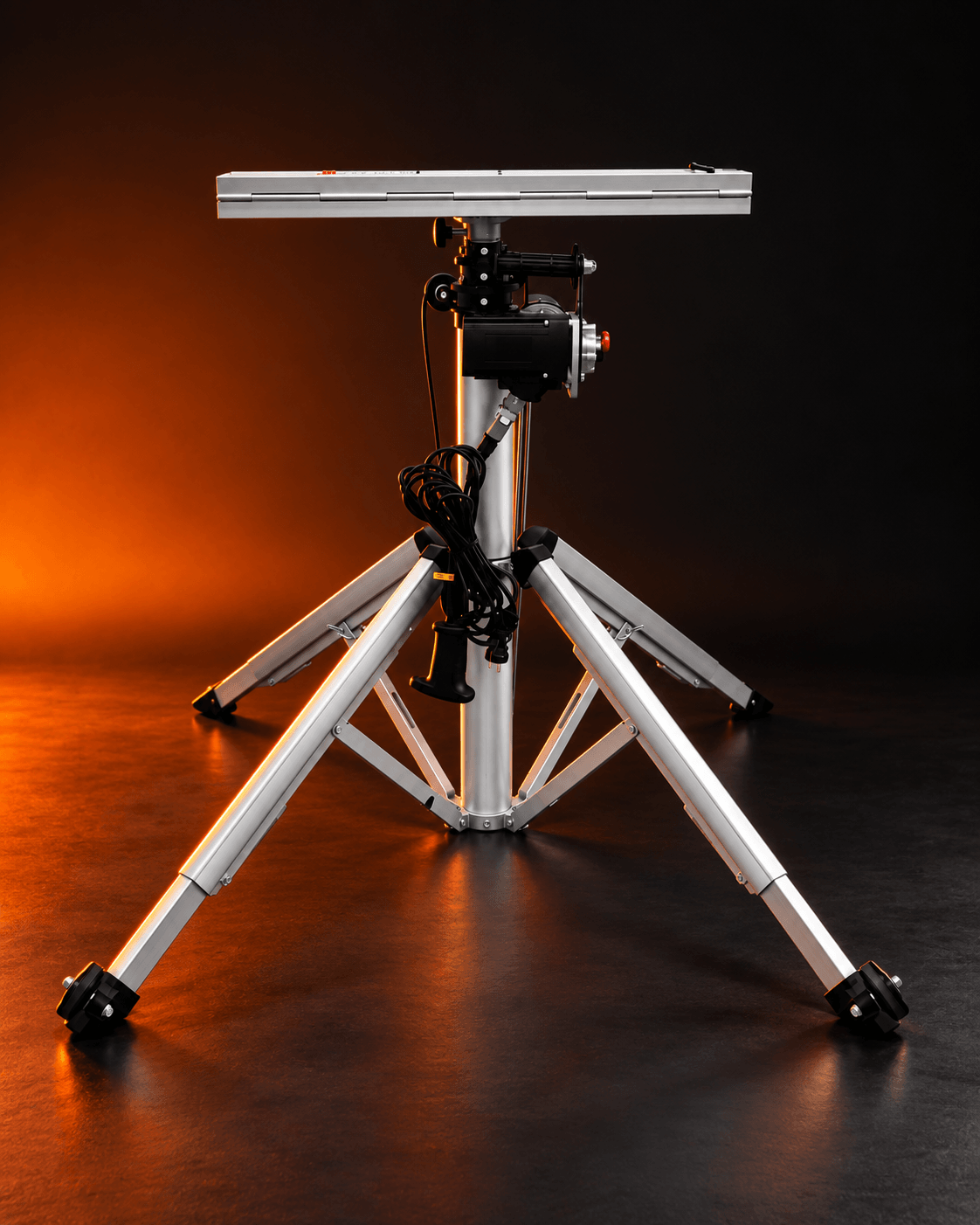 E370 Portable electric material lift
